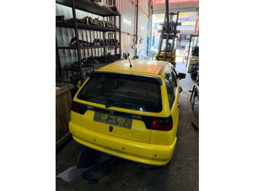 SEAT IBİZA 1999 MODEL HATASIZ BAGAJ KAPAĞI