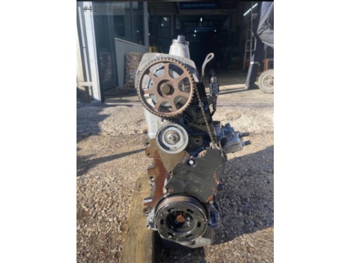 AUDİ A3 1.6BENZİN PİK BLOK AKL KODLU MOTOR